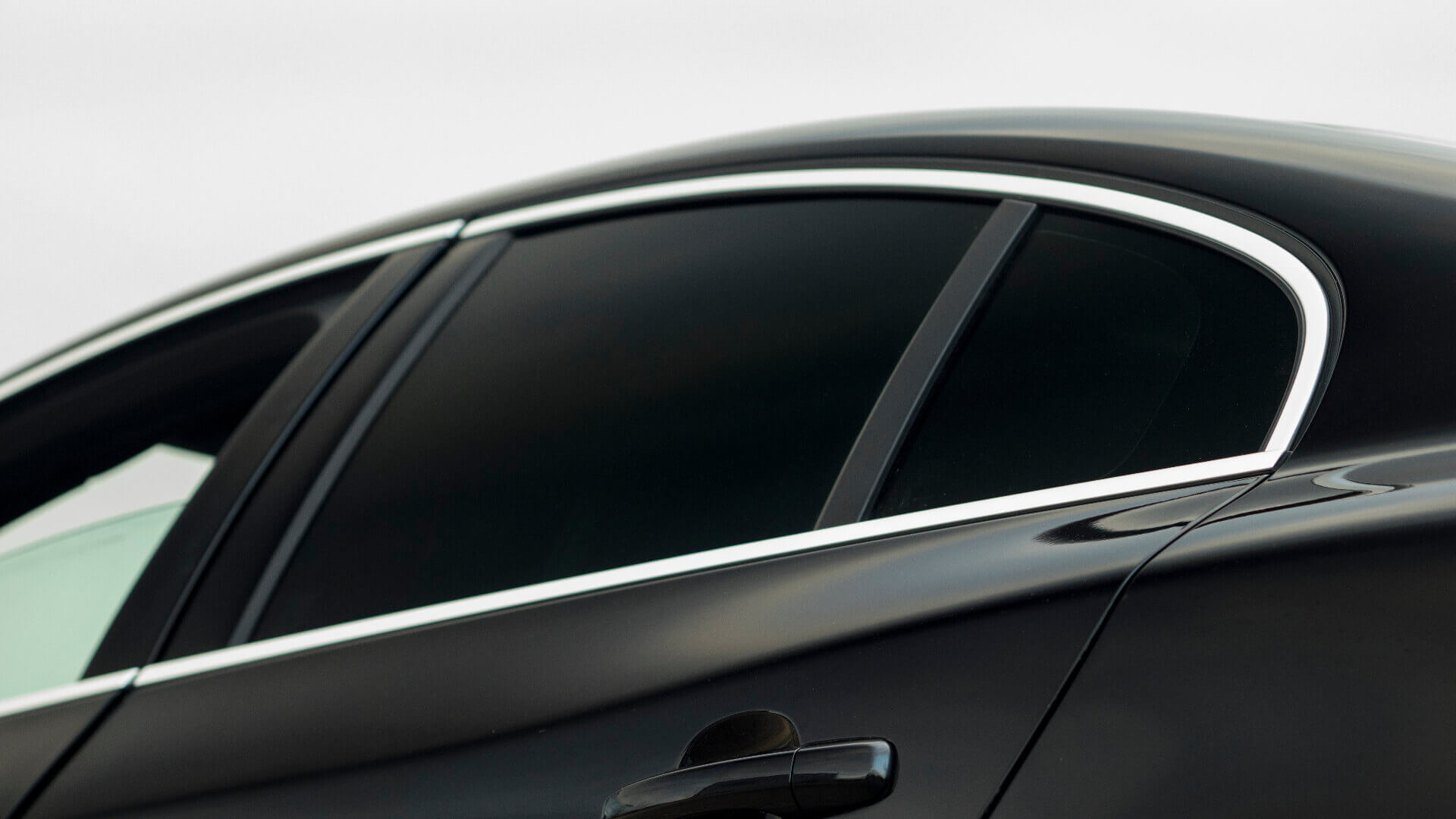 Cam Filmi ve Pasta Cila ile Aracınıza Hak Ettiği Değer